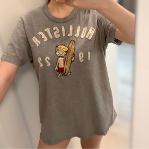 Hollister Embroidered Boyfriend Style T shirt, Grey Oversized T-Shirt
